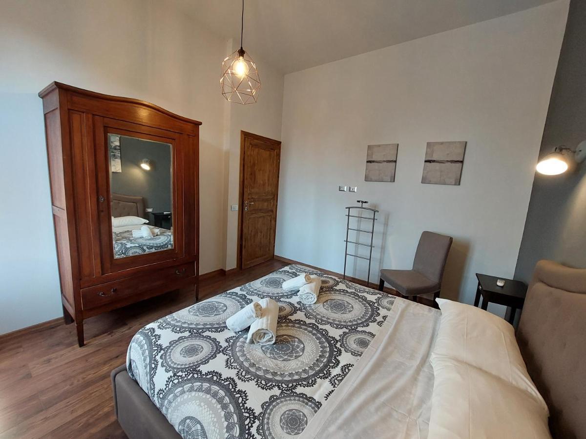 Savieri In Firenze